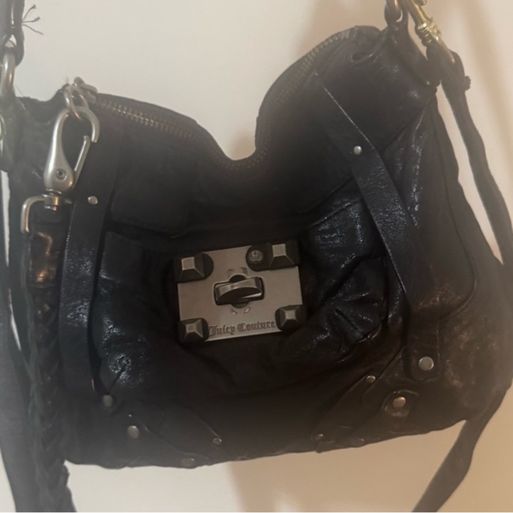 Juicy Couture Black Leather “Lock It” Satchel-Braided Handle/Crossbody Strap 🖤✨